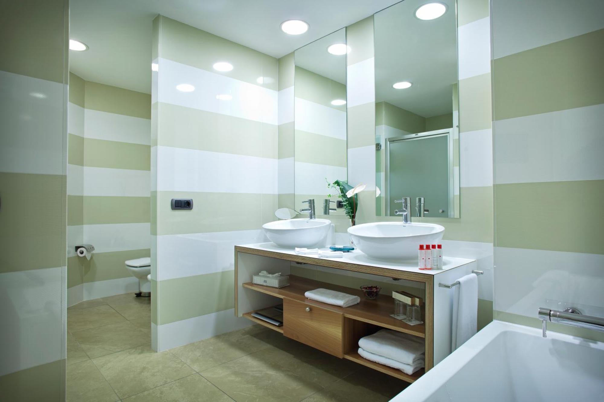 Junior Suite (2 Adulti + 1 Bambino Fino a 12 anni)